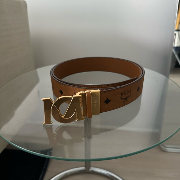 MCM Belt - Picture 2 of 3